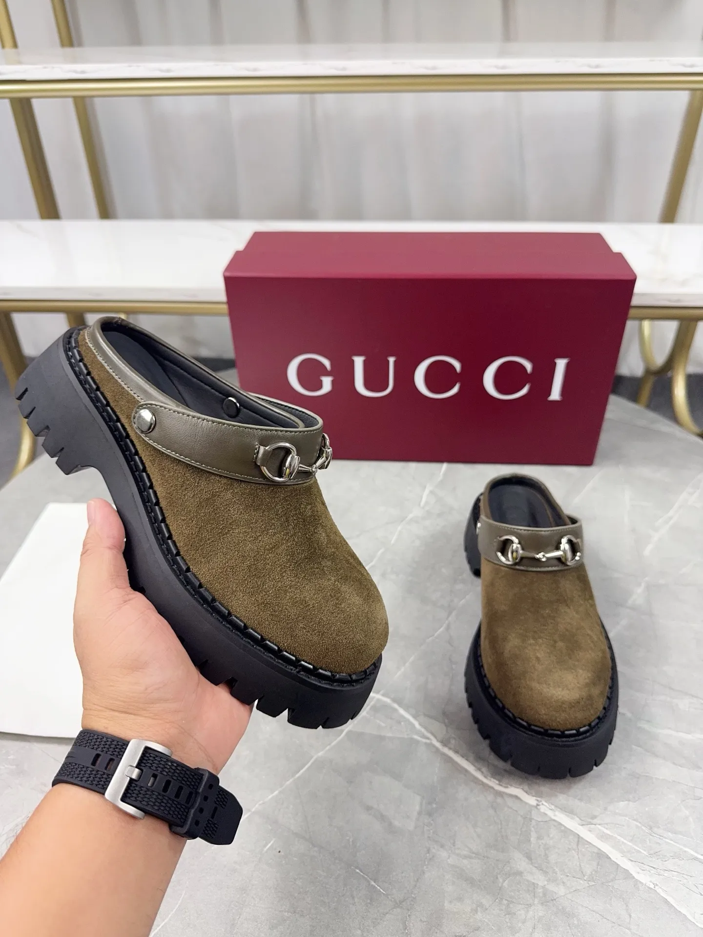 p500🐮🐮Gucci2024 new model, double GG groove thick-soled Loaf platform shoes. The original version is made 1:1. Super beautiful quality, classic model at the counter. ❶Upper: original frosted cowhide ❷Inner lining: water-dyed cowhide ❸Feet: water-dyed cowhide ❹Outsole: ultra-light original sole ❺thick sole heightening: 3.5cn ❻Packing: original packaging ❼Number: Women's 35-42 (41 42 customized, non-returnable) Men's model: 38-46 (45, 46 customized, non-returnable)